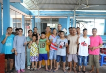 Bình Dương: Chùa Long Minh gói "yêu thương, đoàn kết, nghĩa tình” trao đến người yếu thế