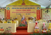 Đồng Nai: Phân ban TTXH Giáo dục TƯ (chùa Long Hoa) tổ chức tặng quà đến gia đình khó khăn nhân Đại lễ Vu lan PL.2568