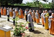 Kon Tum: Phân ban Ni giới Trung ương GHPGVN thăm, cúng dường trường hạ Ngọc Hòa và Pháp Hoa